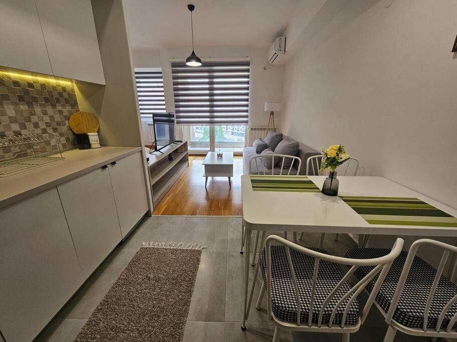 Milo Apartment Skopje Eksteriør bilde
