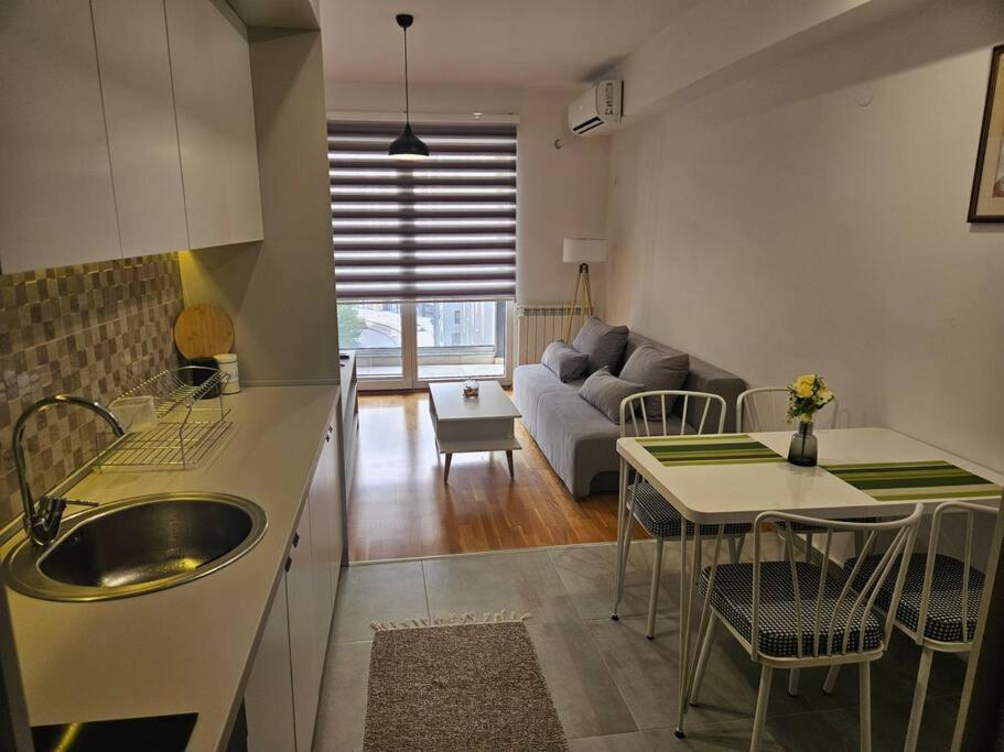 Milo Apartment Skopje Eksteriør bilde
