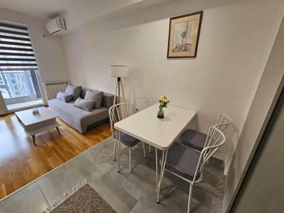 Milo Apartment Skopje Eksteriør bilde